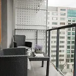 アパート P&o Serviced Mordor ワルシャワ