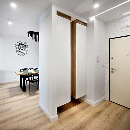 P&o Serviced Mordor Apartman Varsó