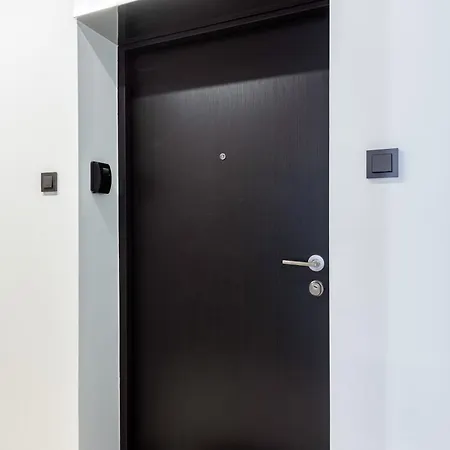 P&o Serviced Mordor Varsó